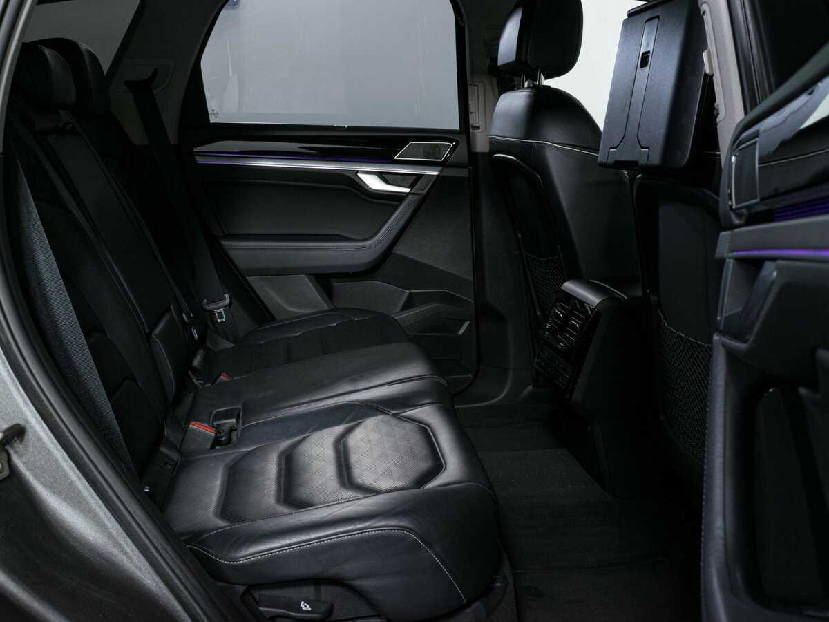 Volkswagen Touareg с пробегом — 2019 год. Фото: #13