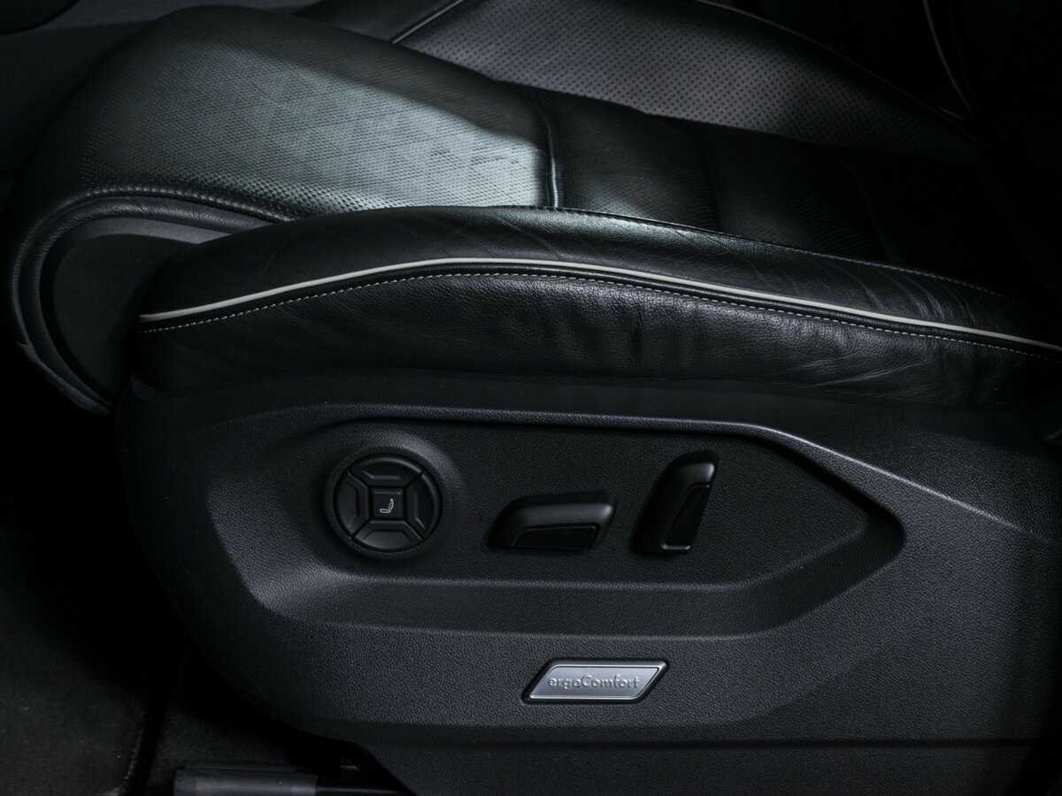 Volkswagen Touareg с пробегом — 2019 год. Фото: #19