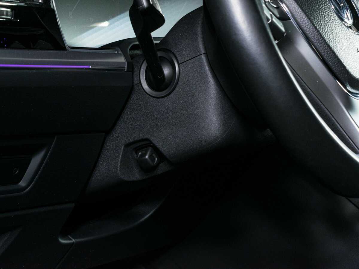 Volkswagen Touareg с пробегом — 2019 год. Фото: #21