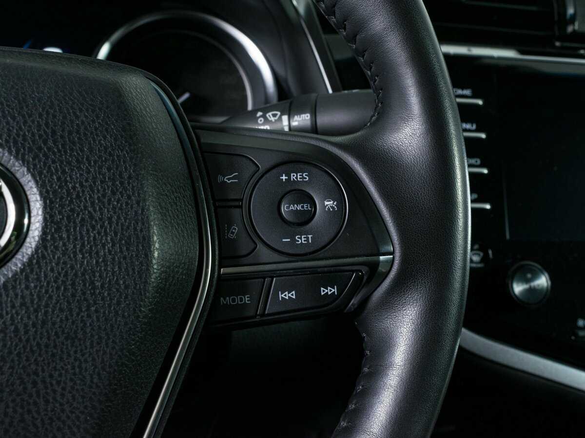 Toyota Camry с пробегом — 2018 год. Фото: #13