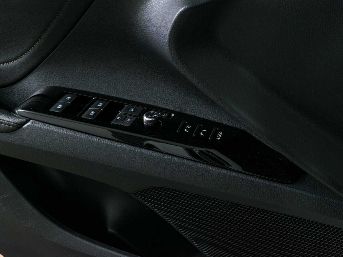 Toyota Camry с пробегом — 2018 год. Фото: #14