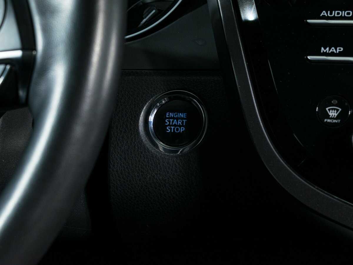 Toyota Camry с пробегом — 2018 год. Фото: #16