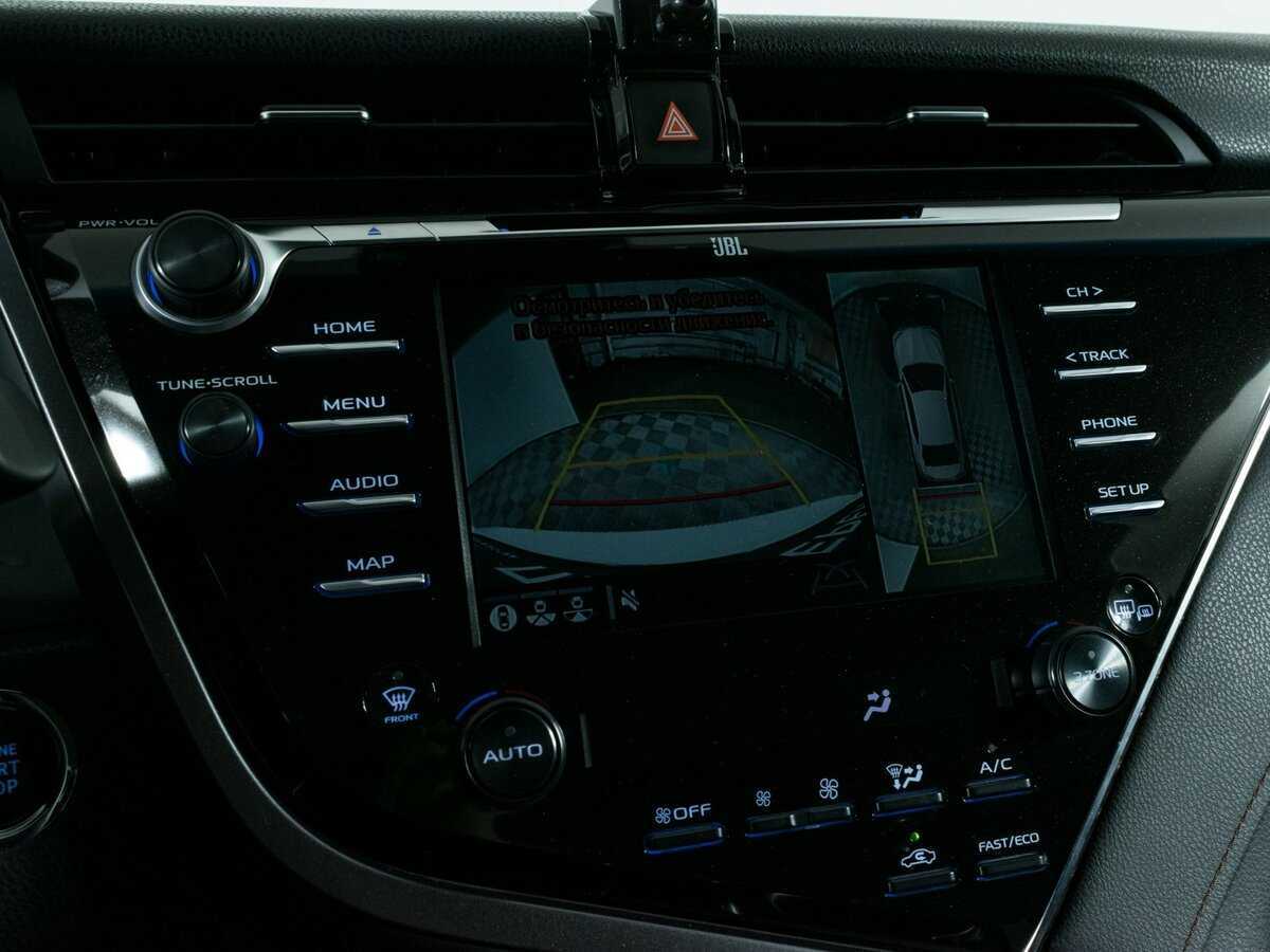 Toyota Camry с пробегом — 2018 год. Фото: #19