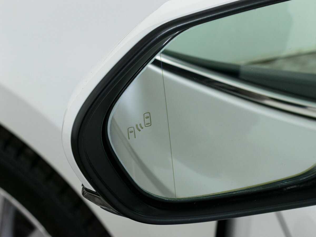 Toyota Camry с пробегом — 2018 год. Фото: #20