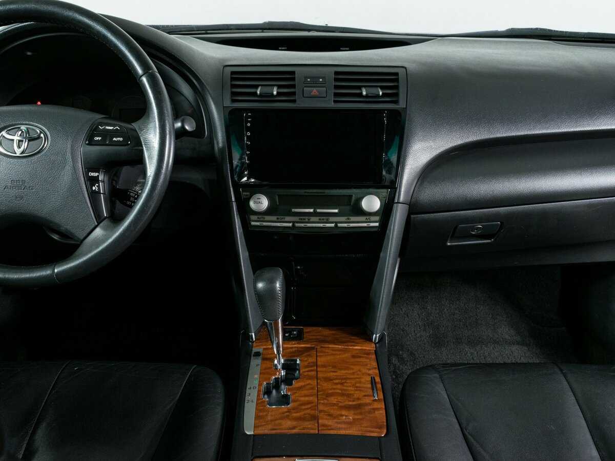 Toyota Camry с пробегом — 2008 год. Фото: #7