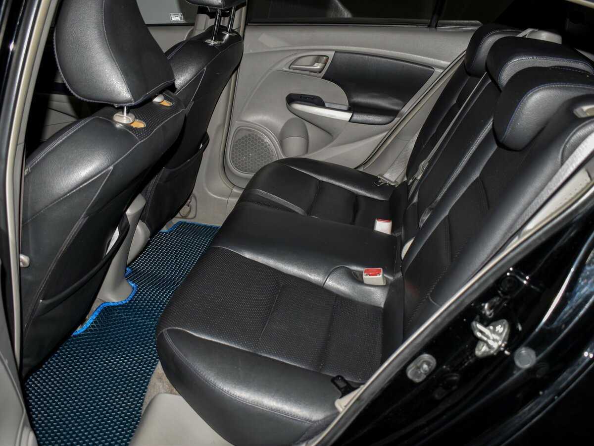 Honda Insight с пробегом — 2010 год. Фото: #13