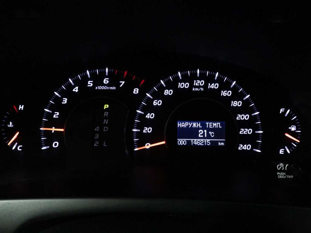 Toyota Camry с пробегом — 2010 год. Фото: #11