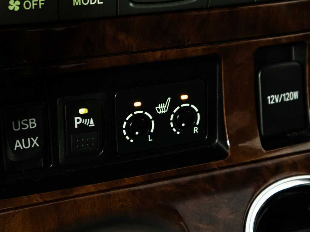 Toyota Highlander с пробегом — 2011 год. Фото: #20