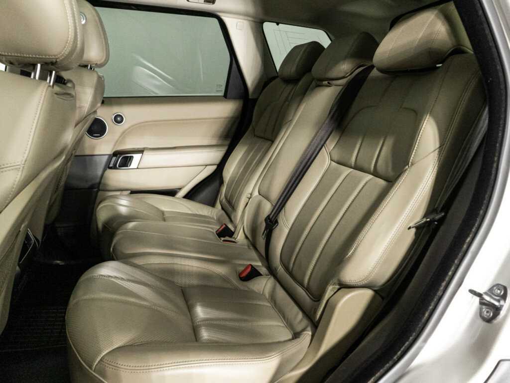 Land Rover Range Rover Sport с пробегом — 2015 год. Фото: #9