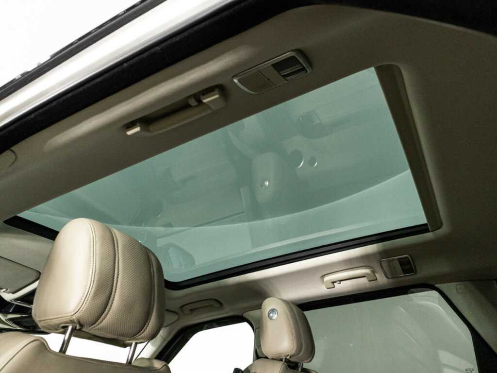 Land Rover Range Rover Sport с пробегом — 2015 год. Фото: #16