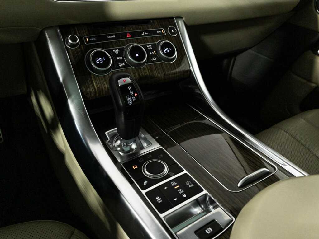 Land Rover Range Rover Sport с пробегом — 2015 год. Фото: #19