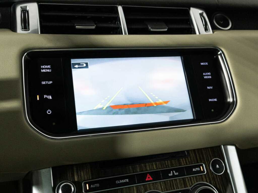 Land Rover Range Rover Sport с пробегом — 2015 год. Фото: #21