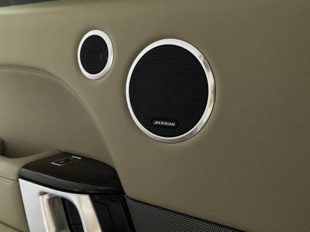 Land Rover Range Rover Sport с пробегом — 2015 год. Фото: #24