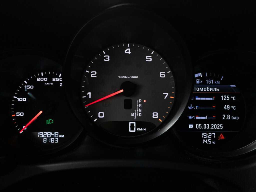 Porsche Macan с пробегом — 2014 год. Фото: #11