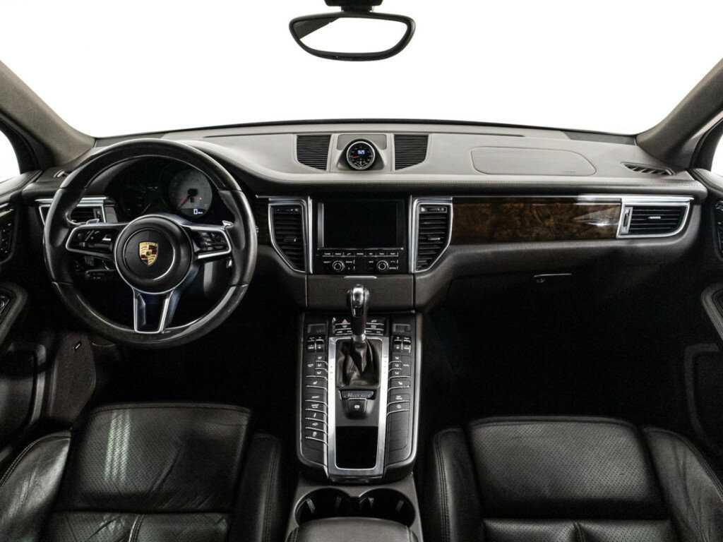 Porsche Macan с пробегом — 2014 год. Фото: #12