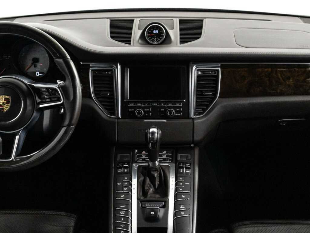 Porsche Macan с пробегом — 2014 год. Фото: #13