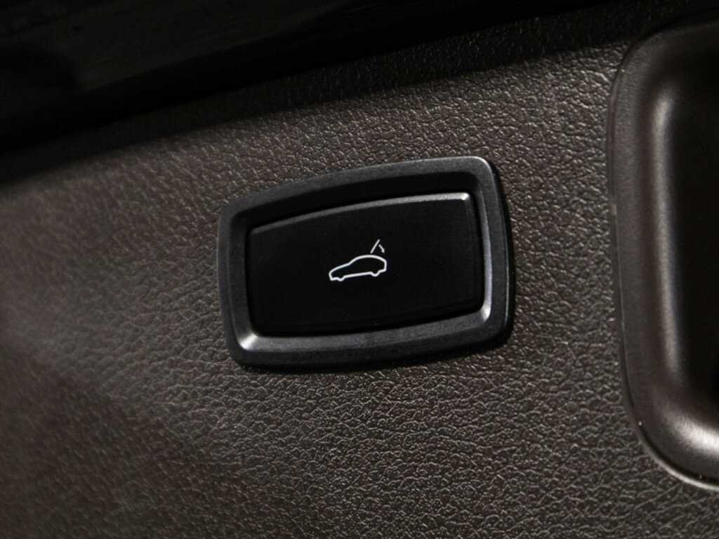 Porsche Macan с пробегом — 2014 год. Фото: #14