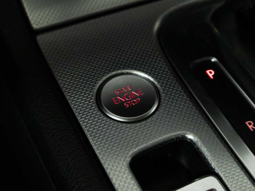 Volkswagen Touareg с пробегом — 2012 год. Фото: #17