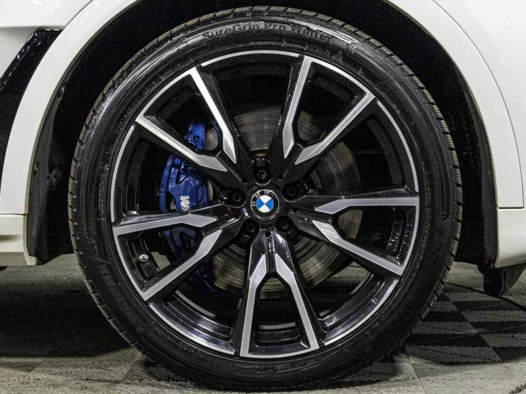 BMW X7 с пробегом — 2022 год. Фото: #38