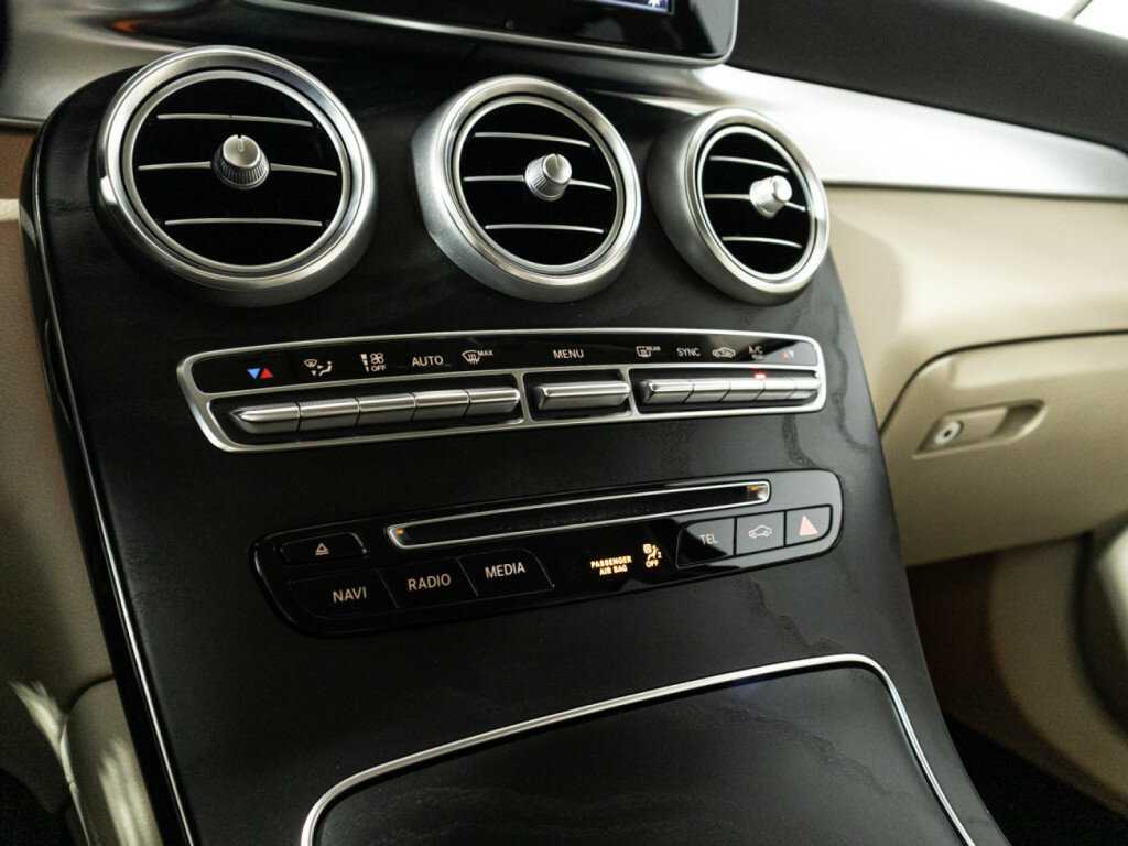 Mercedes-Benz GLC с пробегом — 2017 год. Фото: #18