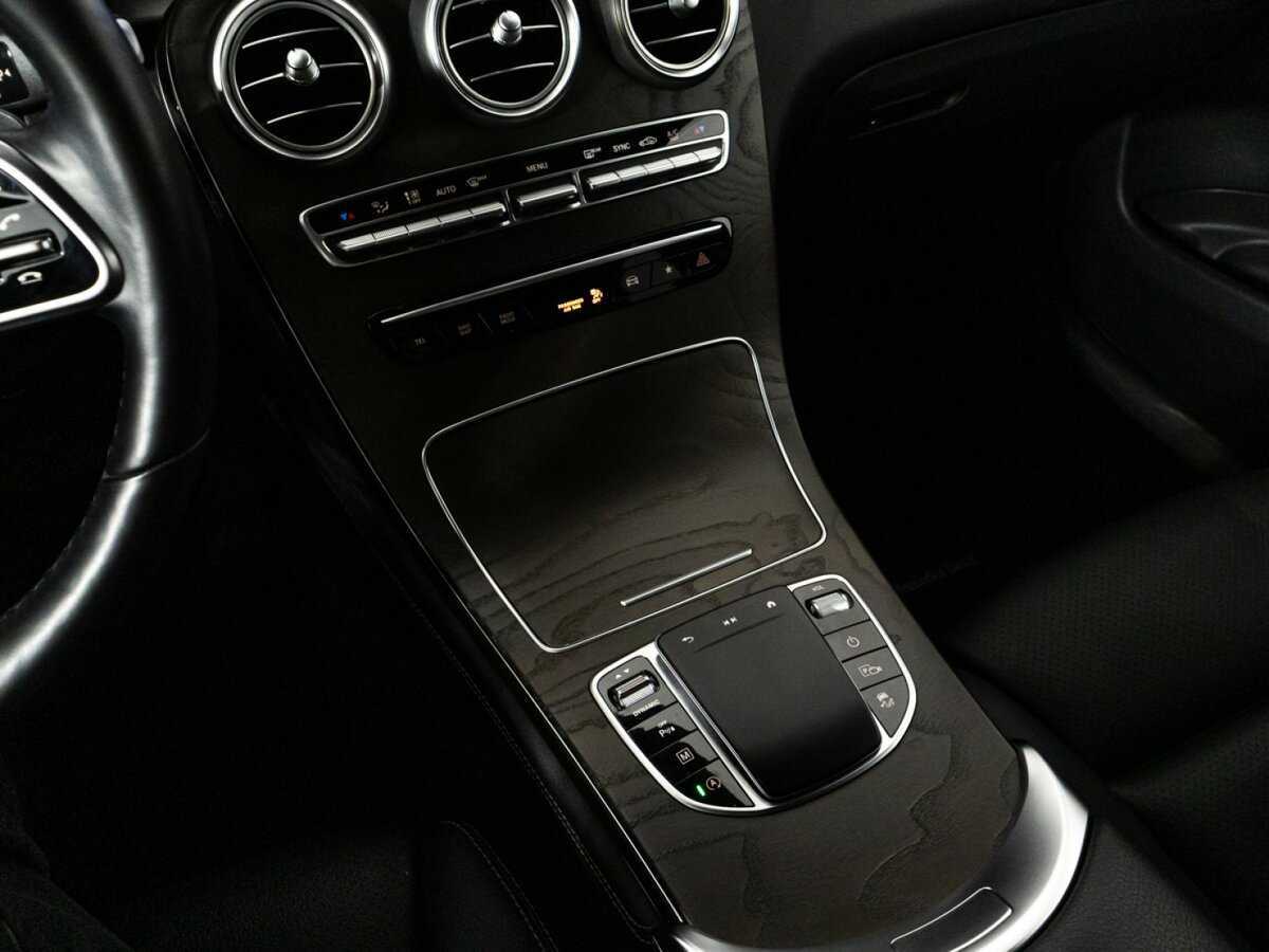 Mercedes-Benz GLC с пробегом — 2020 год. Фото: #18