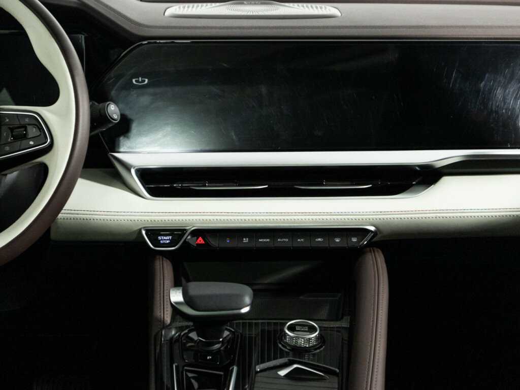 Geely Monjaro с пробегом — 2023 год. Фото: #13