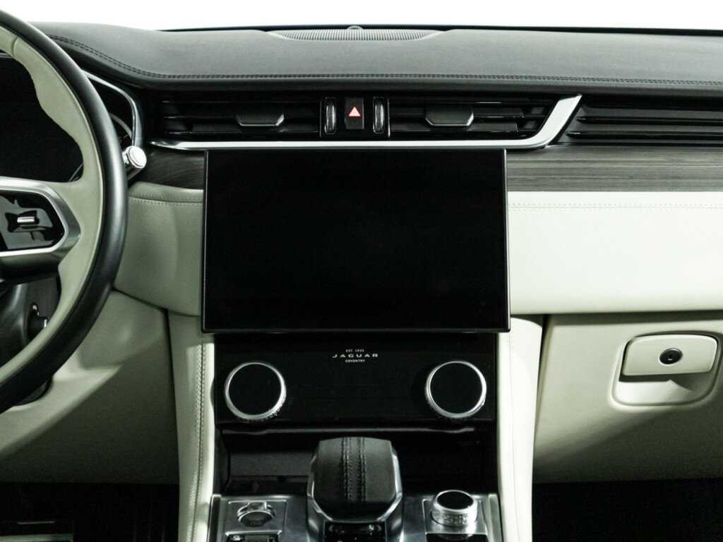 Jaguar F-Pace с пробегом — 2022 год. Фото: #13