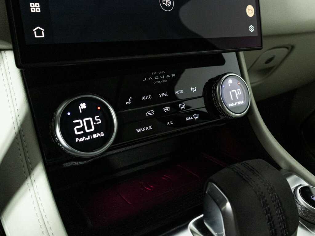 Jaguar F-Pace с пробегом — 2022 год. Фото: #14