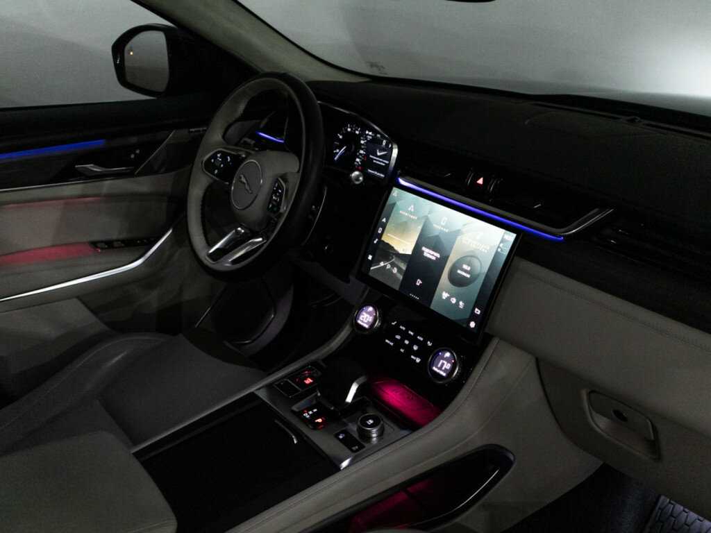 Jaguar F-Pace с пробегом — 2022 год. Фото: #26