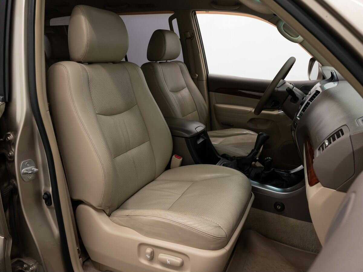 Toyota Land Cruiser Prado с пробегом — 2005 год. Фото: #11