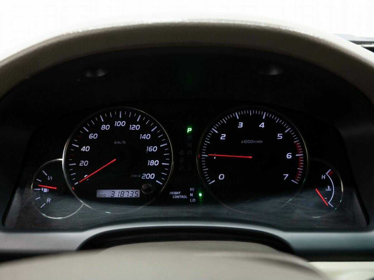 Toyota Land Cruiser Prado с пробегом — 2005 год. Фото: #16