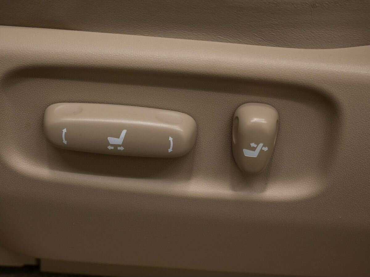 Toyota Land Cruiser Prado с пробегом — 2005 год. Фото: #17