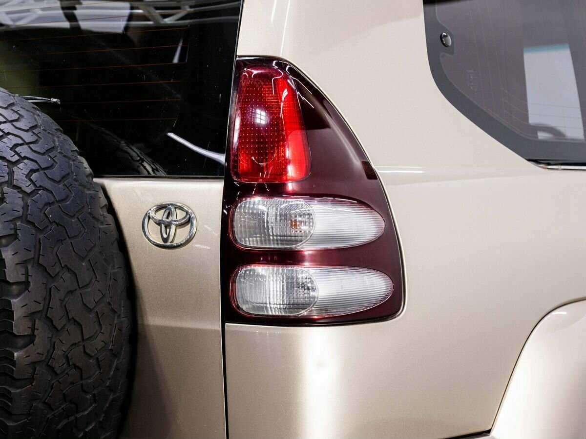 Toyota Land Cruiser Prado с пробегом — 2005 год. Фото: #23