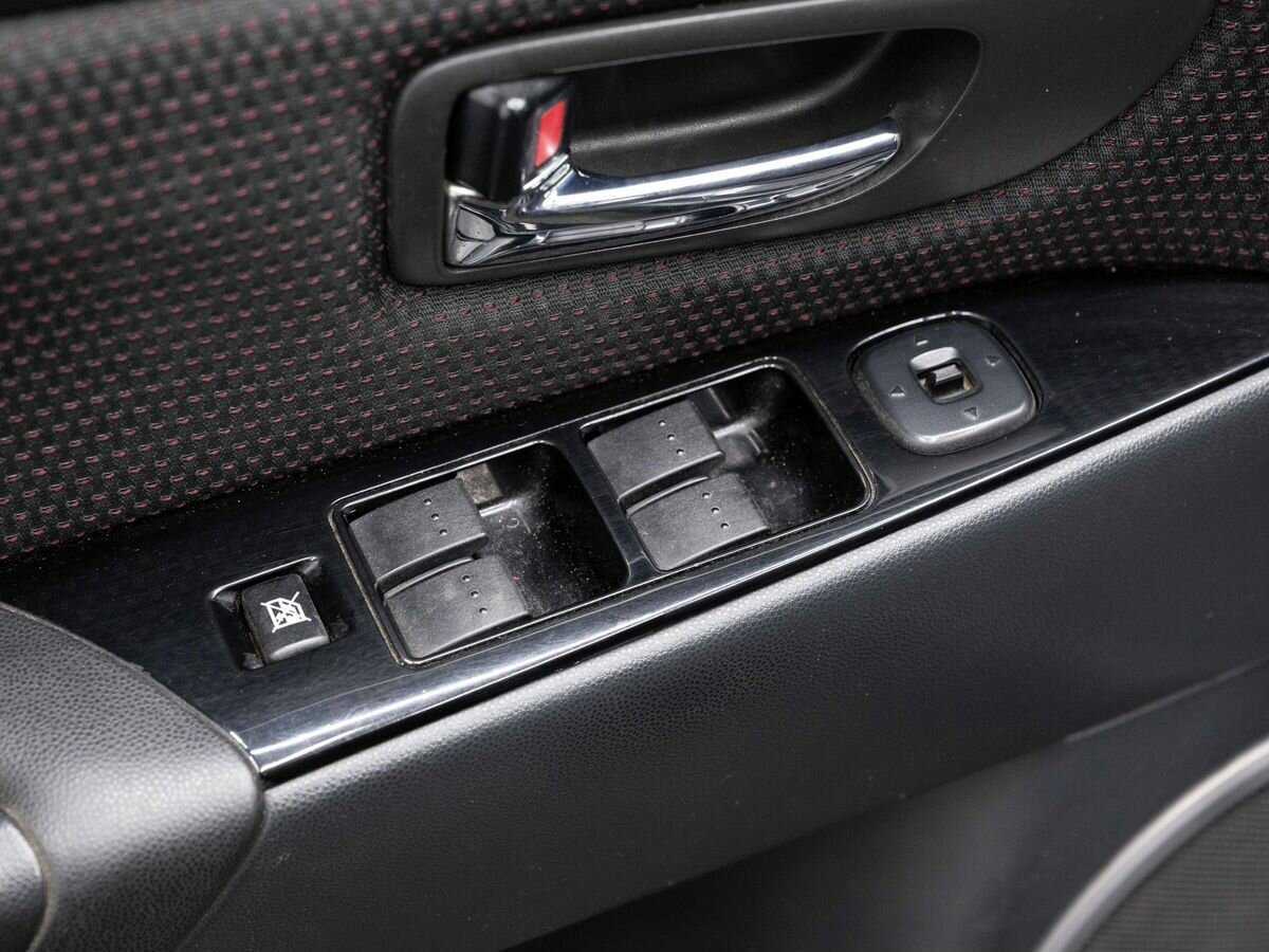 Mazda 3 с пробегом — 2008 год. Фото: #8