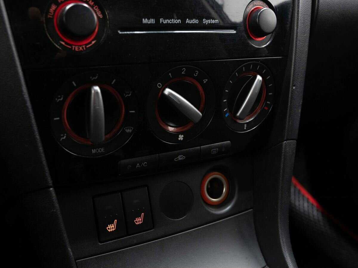 Mazda 3 с пробегом — 2008 год. Фото: #10