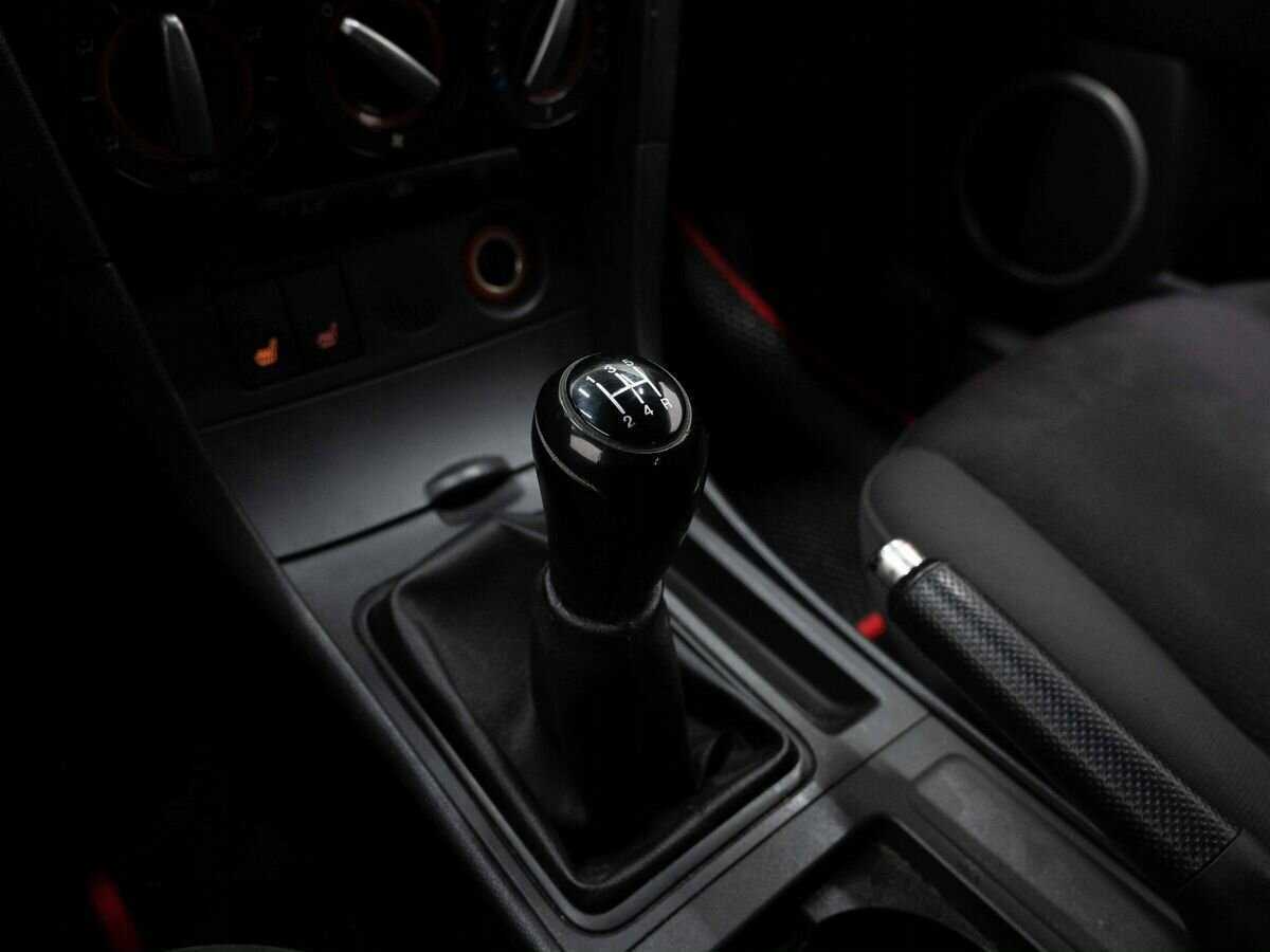 Mazda 3 с пробегом — 2008 год. Фото: #11