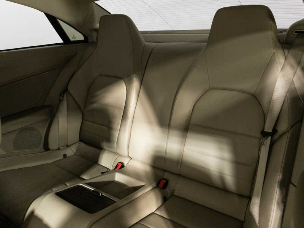 Mercedes-Benz E-Класс с пробегом — 2012 год. Фото: #9