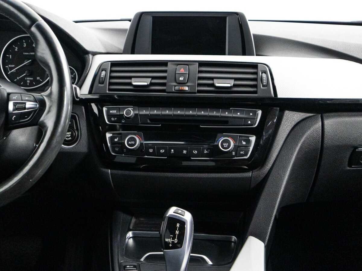 BMW 3 серии с пробегом — 2016 год. Фото: #13