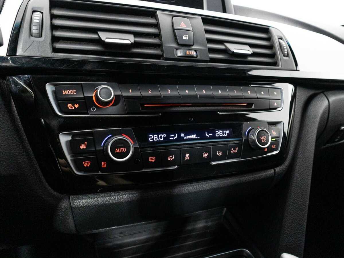 BMW 3 серии с пробегом — 2016 год. Фото: #16