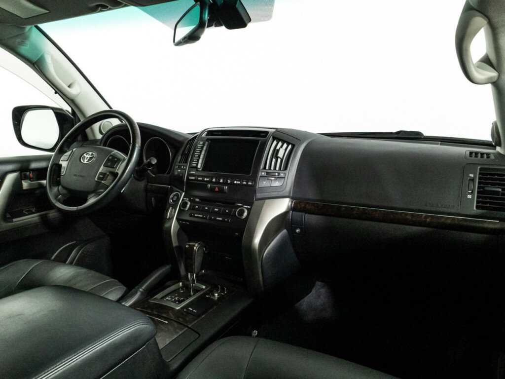 Toyota Land Cruiser с пробегом — 2008 год. Фото: #6