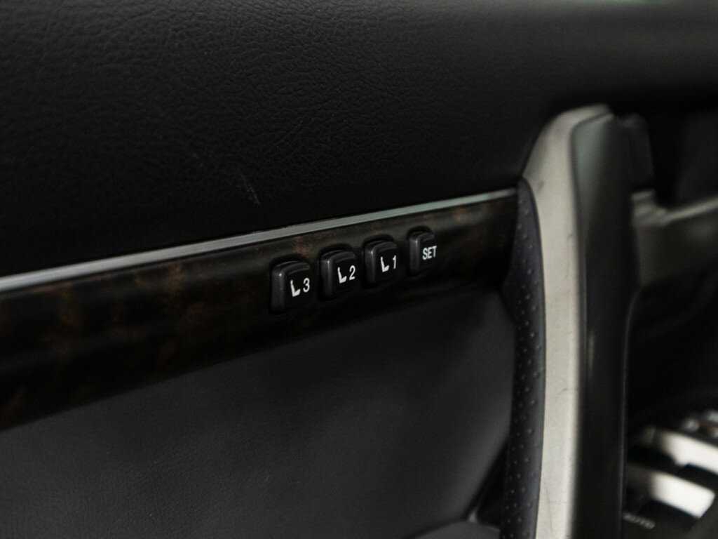 Toyota Land Cruiser с пробегом — 2008 год. Фото: #13