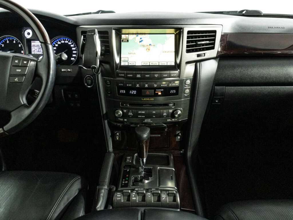 Lexus LX с пробегом — 2011 год. Фото: #11