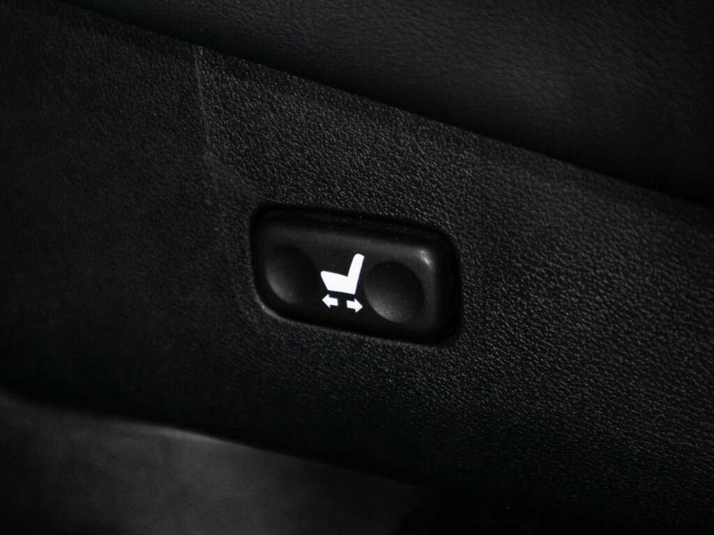 Lexus LX с пробегом — 2011 год. Фото: #14