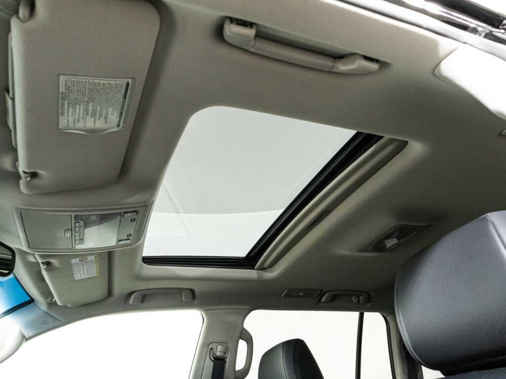 Lexus LX с пробегом — 2011 год. Фото: #18