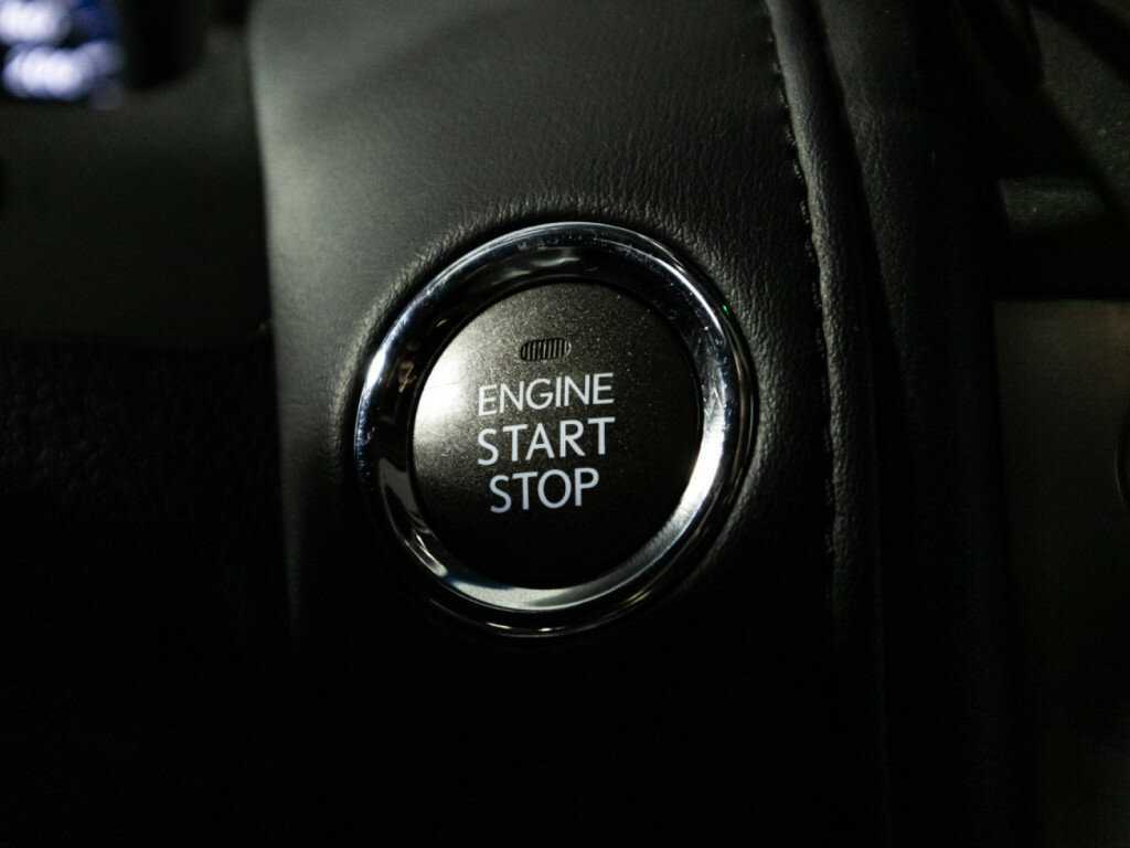 Lexus LX с пробегом — 2011 год. Фото: #24