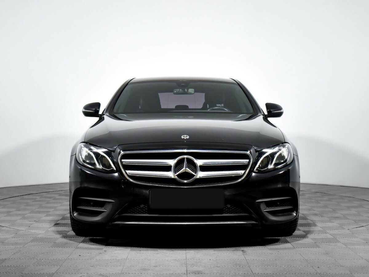 Mercedes-Benz E-Класс с пробегом — 2018 год. Фото: #1