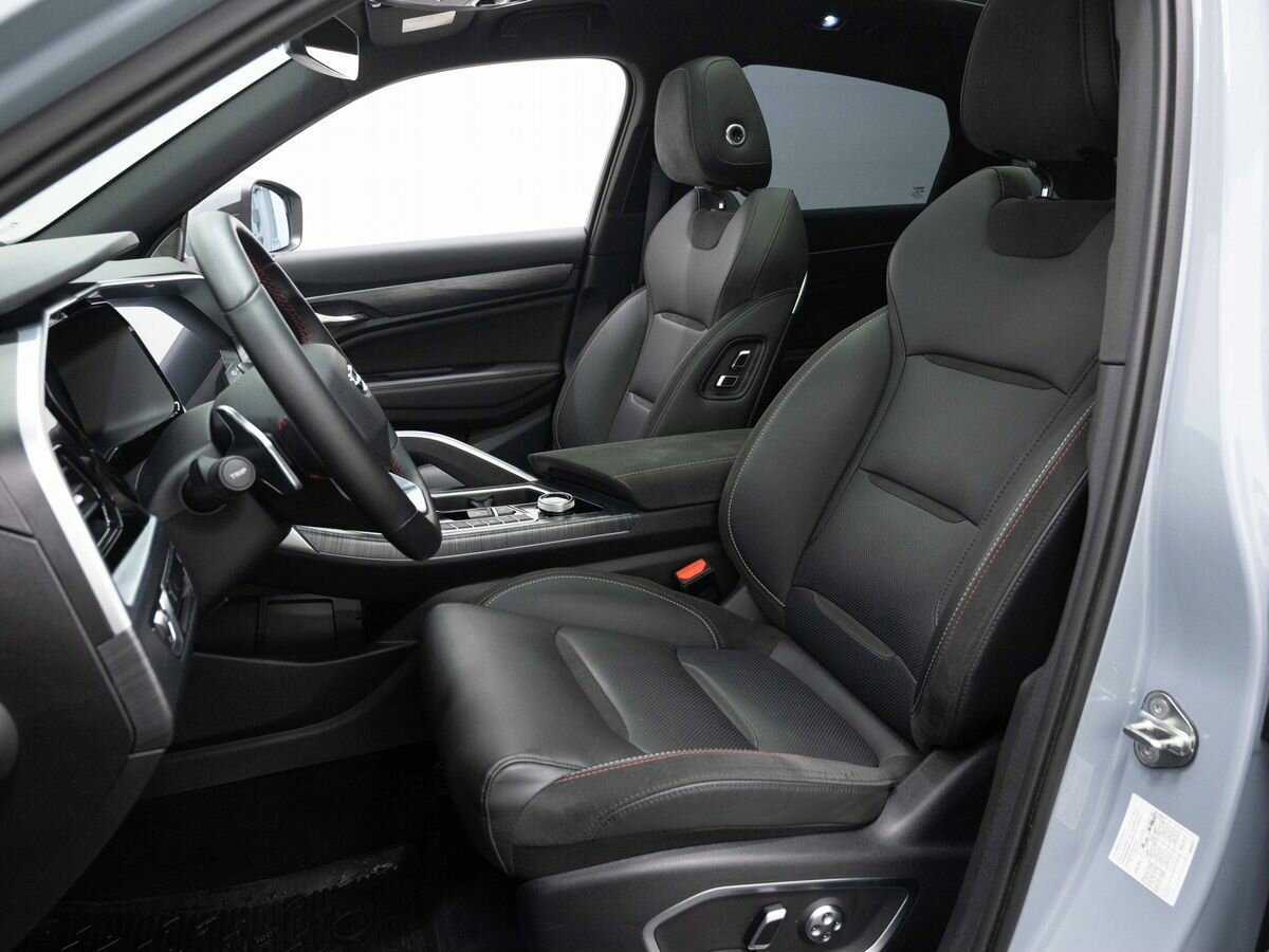 Geely Tugella с пробегом — 2023 год. Фото: #7