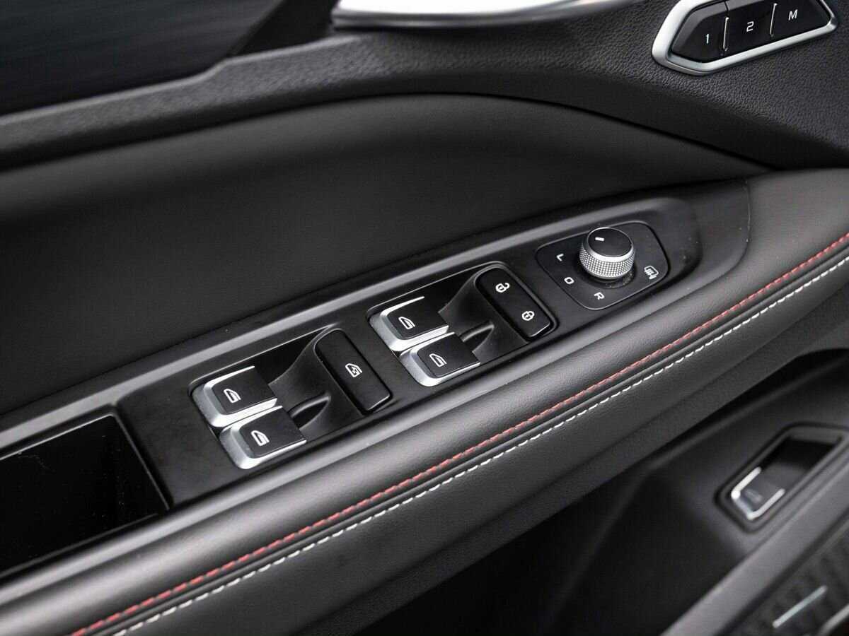 Geely Tugella с пробегом — 2023 год. Фото: #16