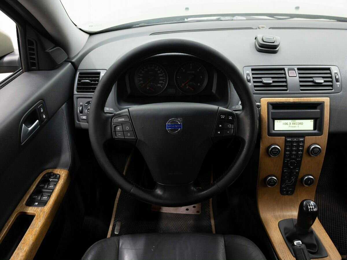 Volvo V50 с пробегом — 2009 год. Фото: #10