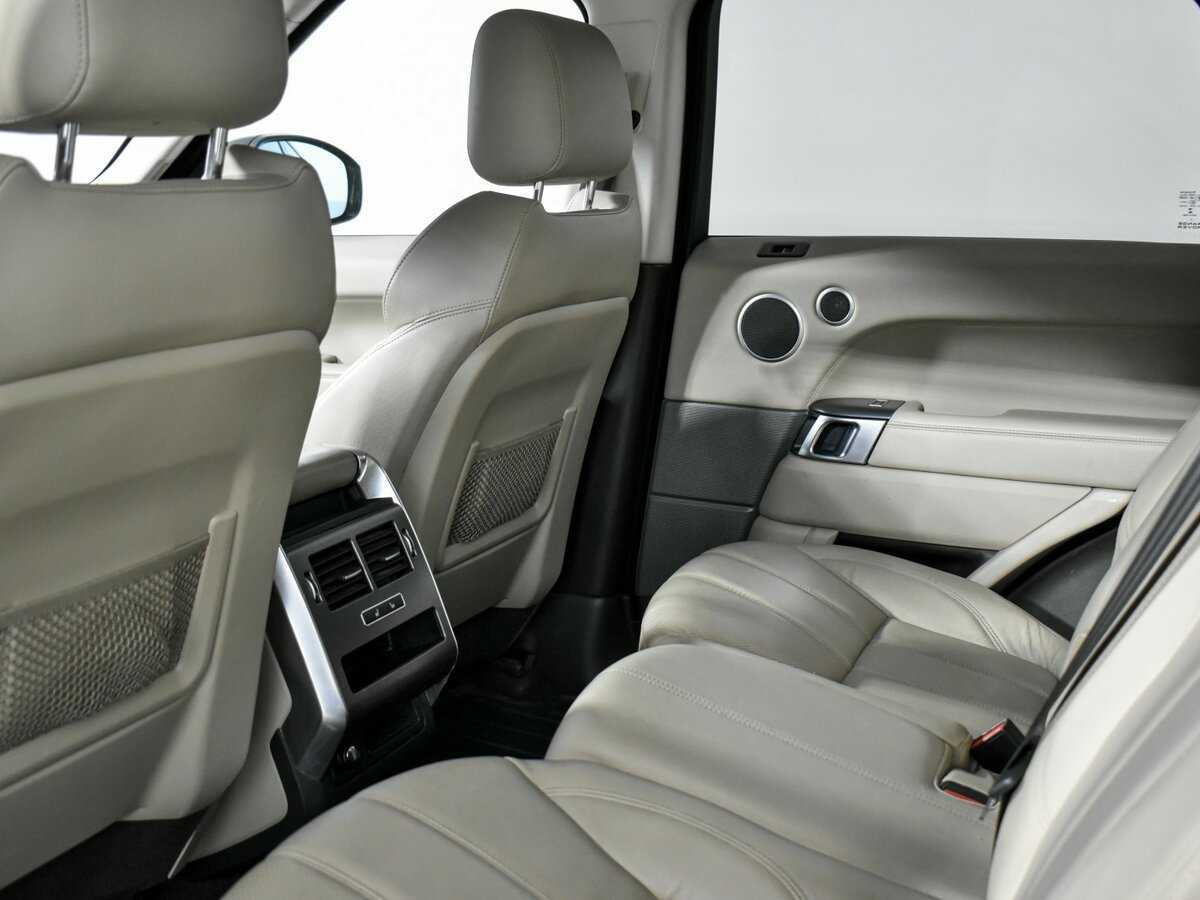 Land Rover Range Rover Sport с пробегом — 2015 год. Фото: #15